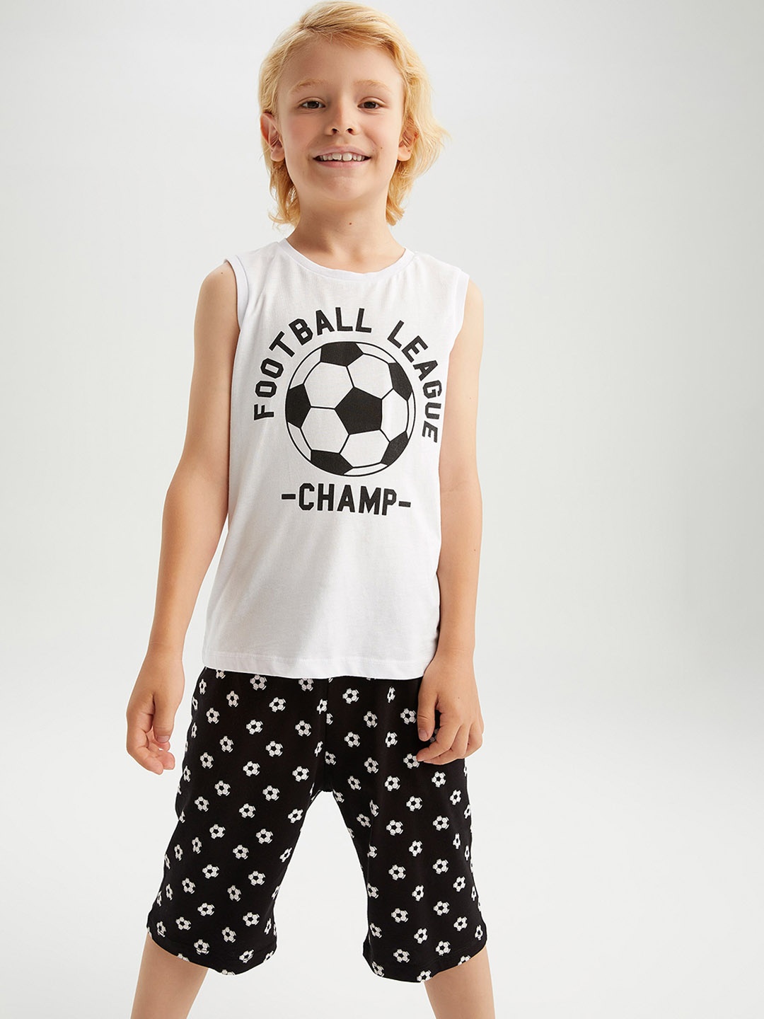

DeFacto Boys White & Black Printed Pure Cotton T-shirt with Short