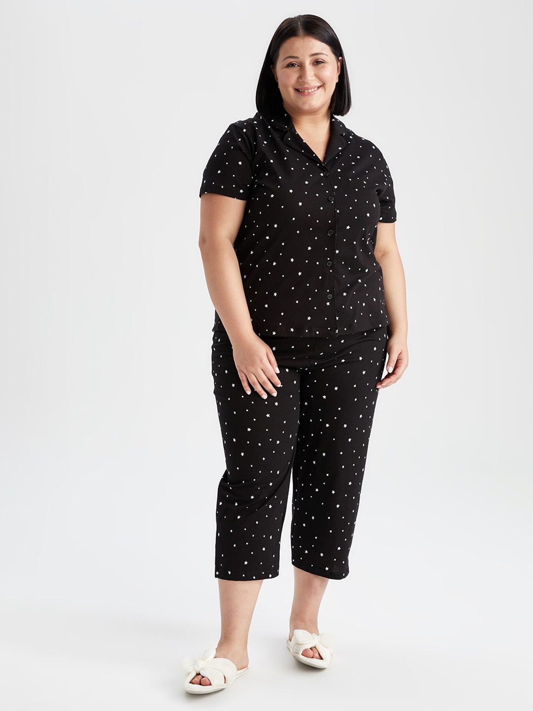 

DeFacto Women Black & White Printed Pure Cotton Night suit