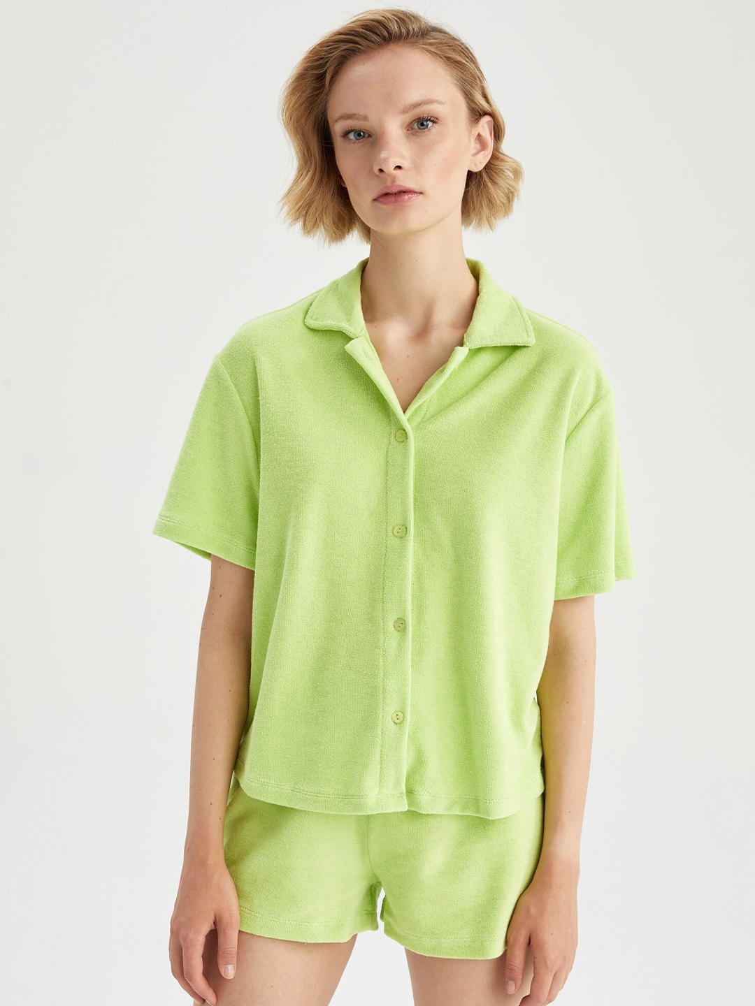 

DeFacto Women Green Shirt with Shorts