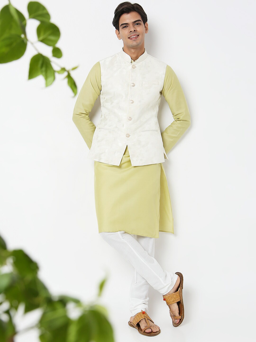 

Ethnicity Men Green Kurta with Pyjamas