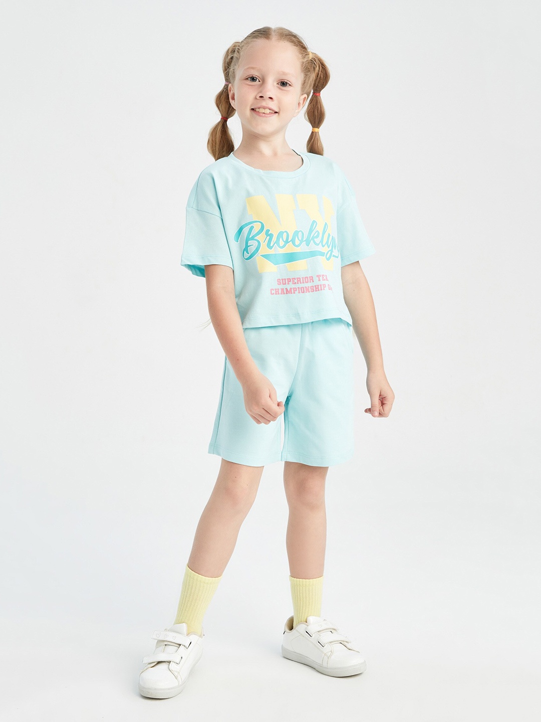

DeFacto Girls Blue & Yellow Printed T-shirt with Shorts