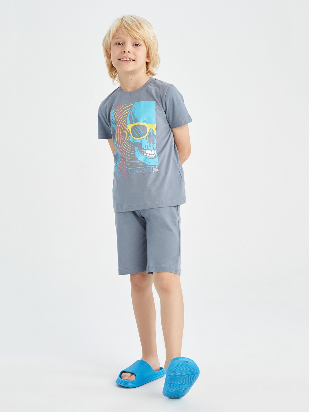 

DeFacto Boys Grey & Blue Cotton Printed T-shirt with Shorts