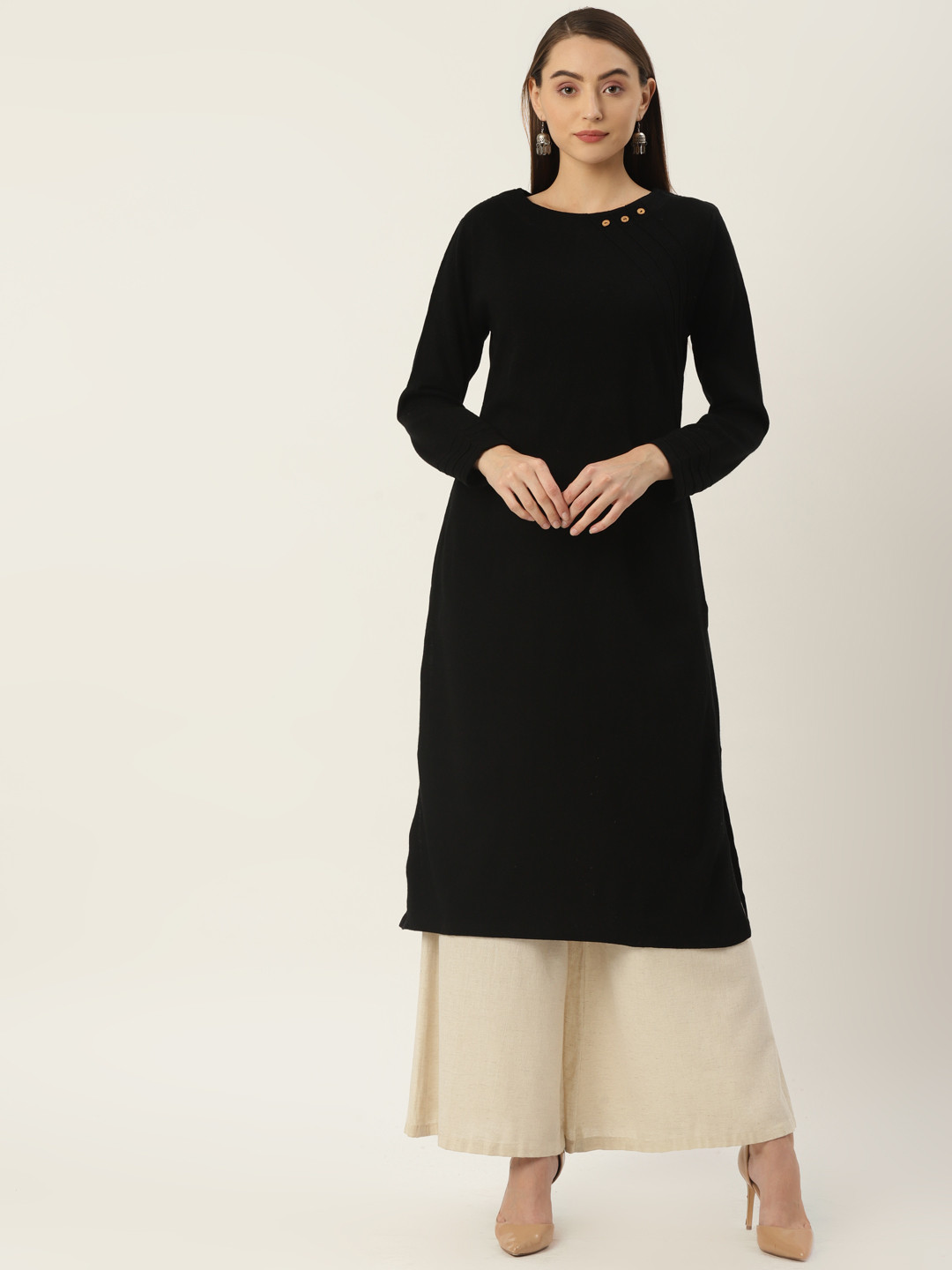 

FABNEST Women Black Embroidered Kurta
