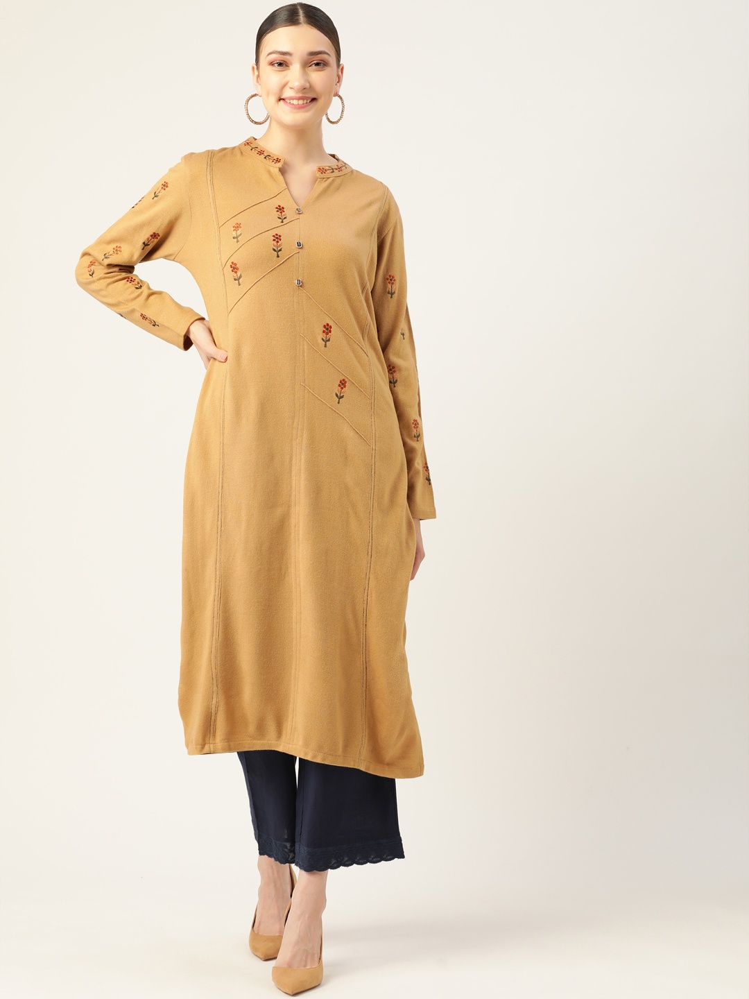 

FABNEST Women Beige Floral Embroidered Acrylic Kurta