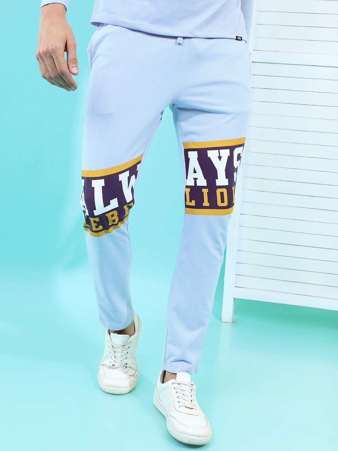 

HIGHLANDER Men Blue Typography Printed Track Pants