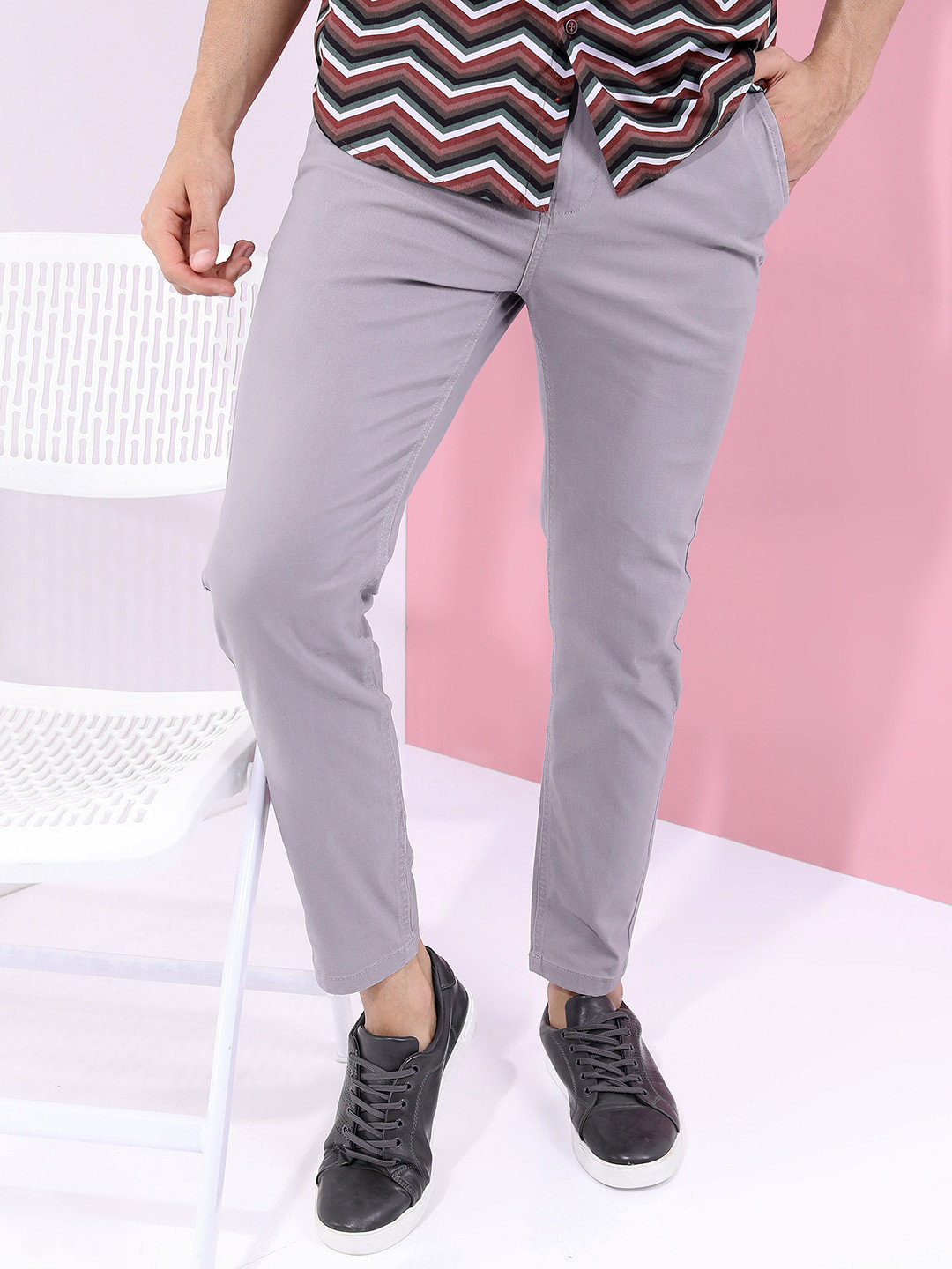 

HIGHLANDER Men Grey Tapered Fit Chinos