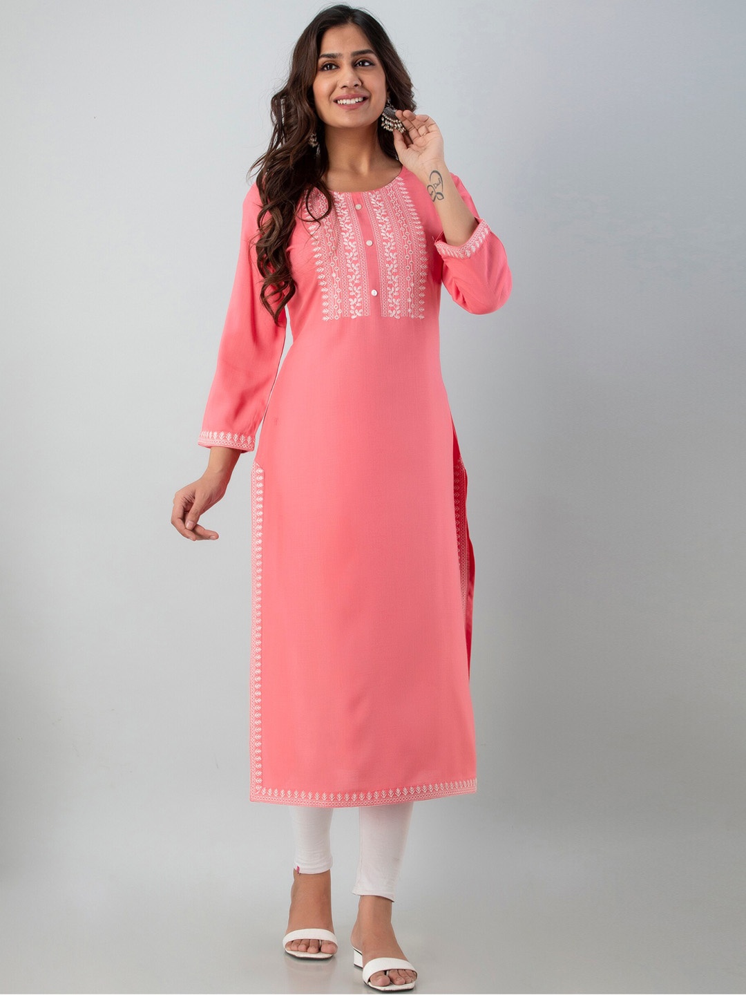 

ADORRO Women Peach-Coloured Yoke Design Thread Work Kurta