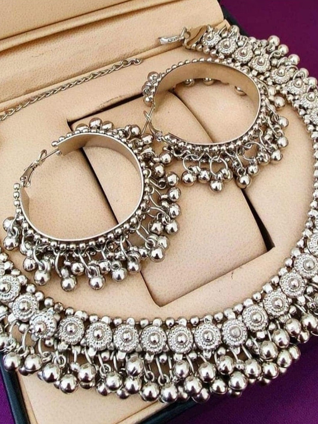 

Krelin Oxidised Brass-Plated Silver-Toned Beaded Jewellery Set