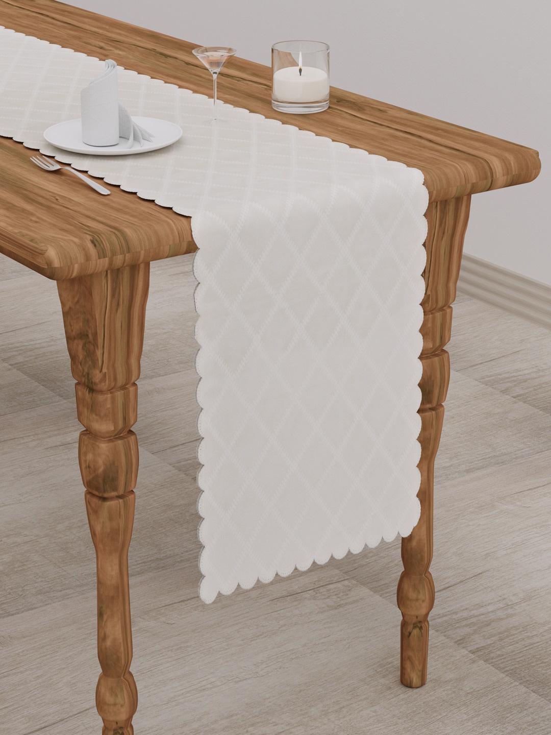 

Clasiko White Checked 300 TC Cotton Table Runners
