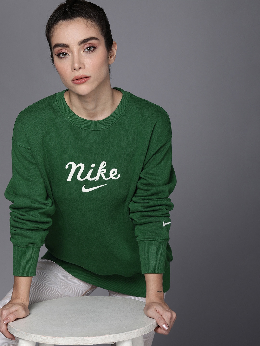 

Nike Women Green Logo Embroidered Oversized Sweatshirt