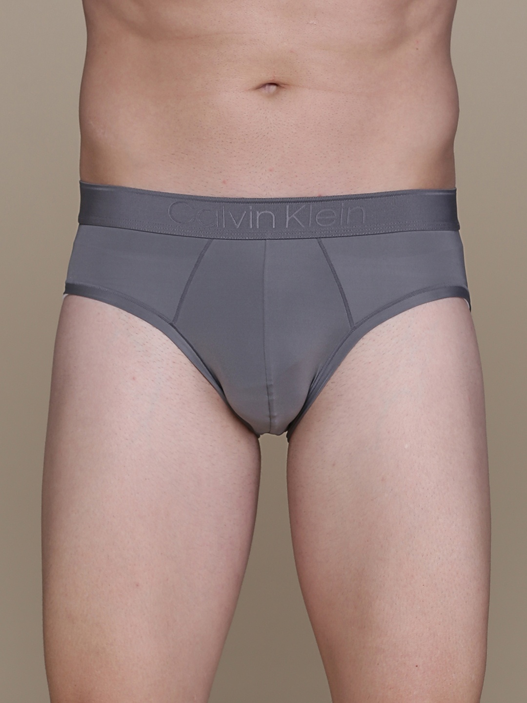 

Calvin Klein Underwear Men Grey Solid Hipster Briefs NB29065GS