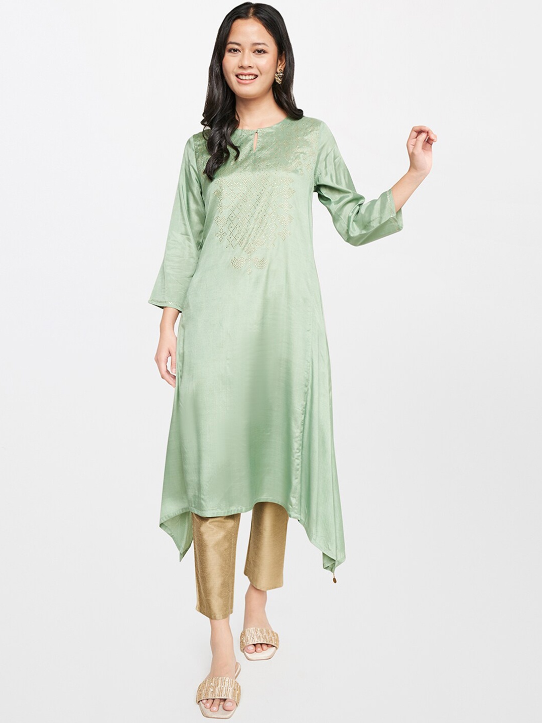 

Global Desi Women Green Yoke Design Keyhole Neck A-Line Kurta