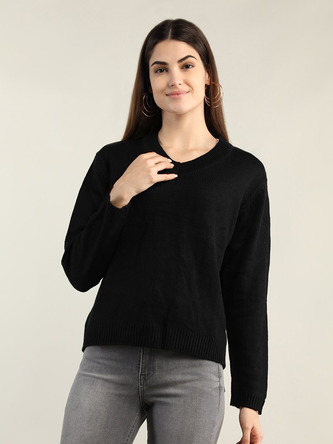 

CHKOKKO Women Black Woolen Solid Pullover