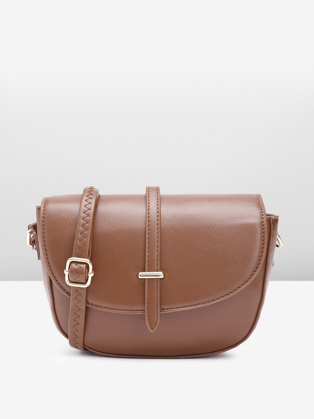 

Mast & Harbour Structured Sling Bag, Brown