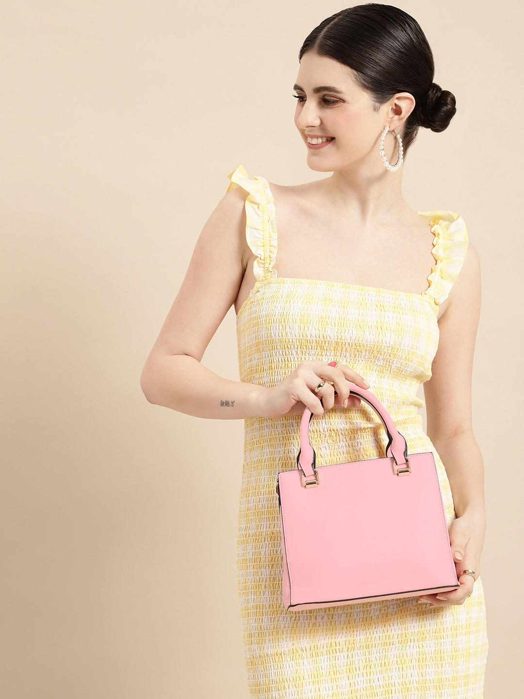 

DressBerry Solid PU Structured Handheld Bag, Pink
