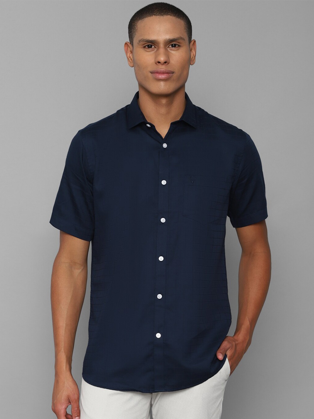 

Allen Solly Men Navy Blue Slim Fit Windowpane Checks Pure Cotton Casual Shirt