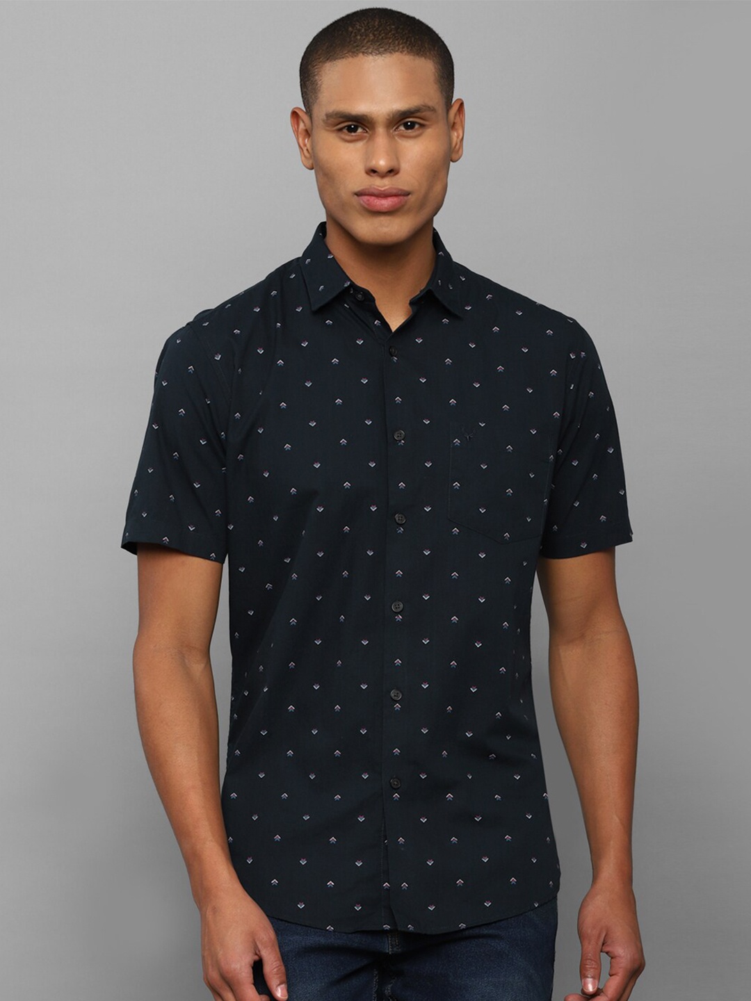 

Allen Solly Men Navy Blue Slim Fit Printed Casual Pure Cotton Shirt