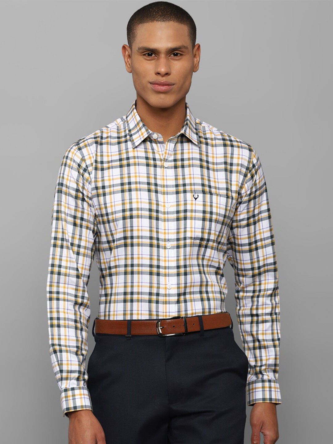 

Allen Solly Men Plus Size White & Grey Slim Fit Checked Pure Cotton Formal Shirt