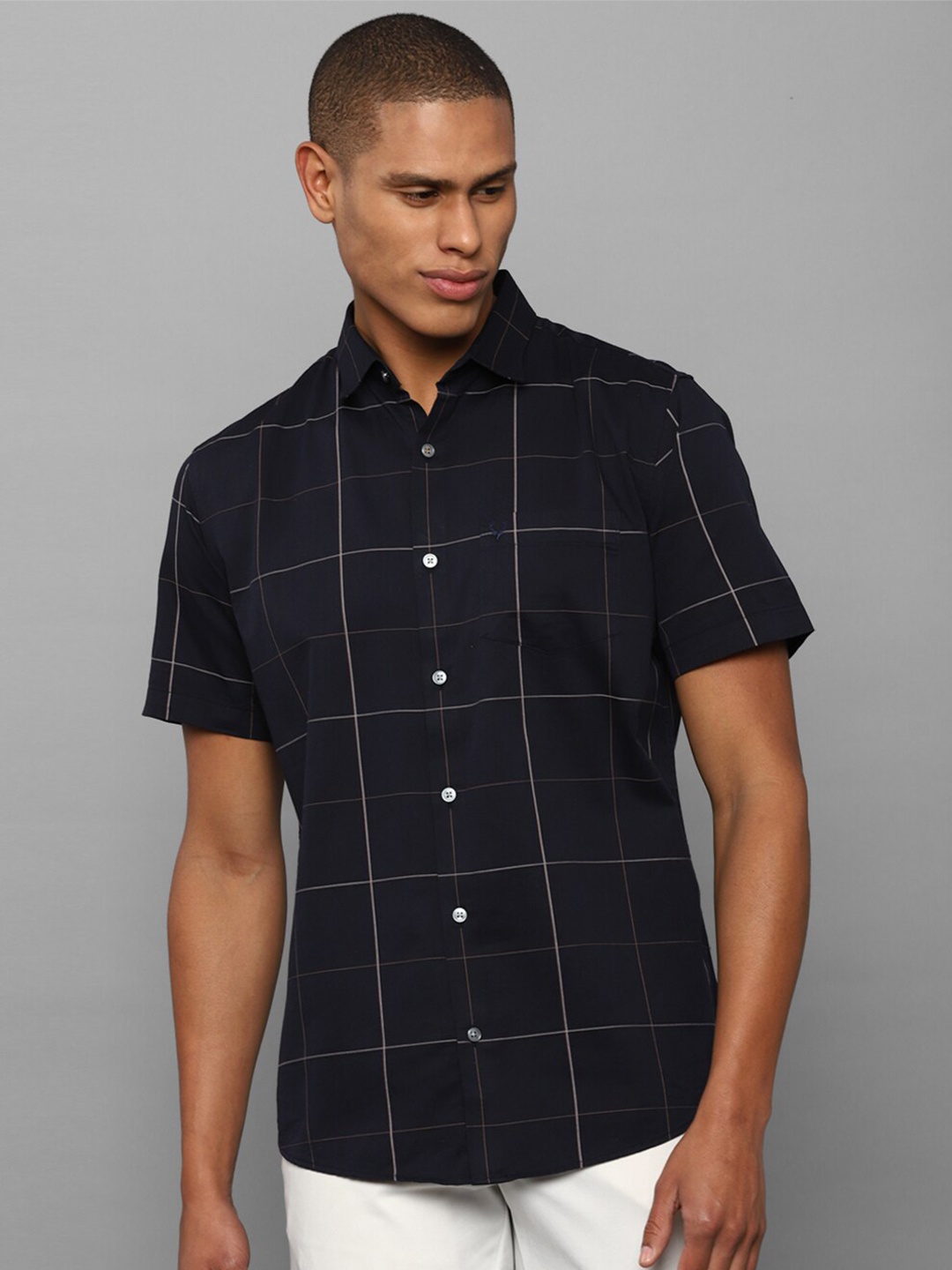 

Allen Solly Men Black Slim Fit Windowpane Checked Casual Cotton Shirt