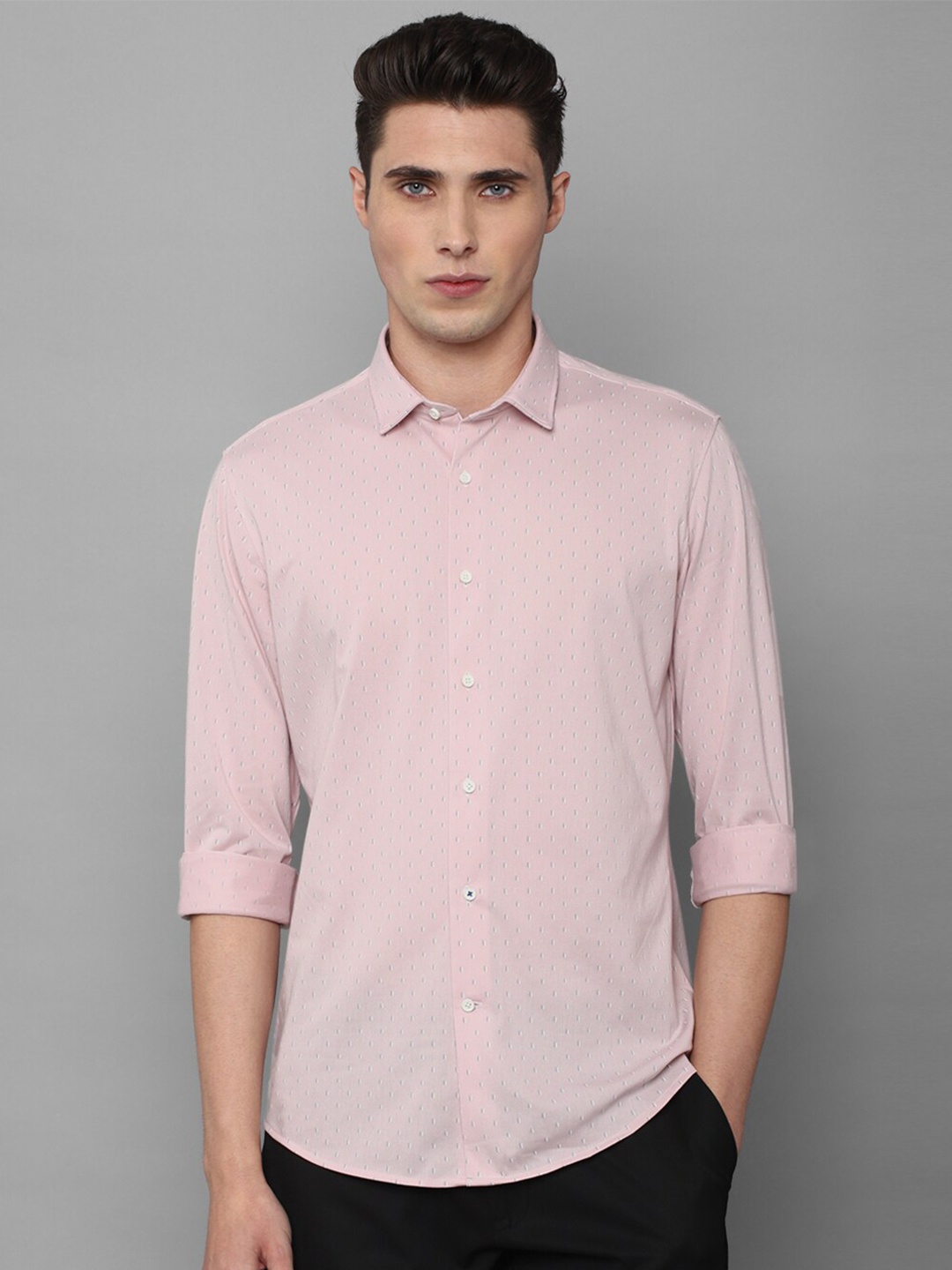 

Louis Philippe Sport Men Pink Slim Fit Printed Casual Shirt