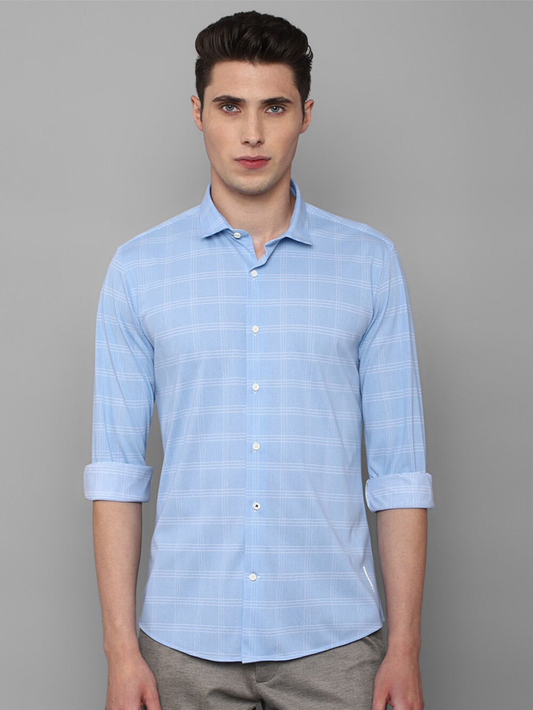 

Louis Philippe Sport Men Blue Slim Fit Checked Casual Shirt