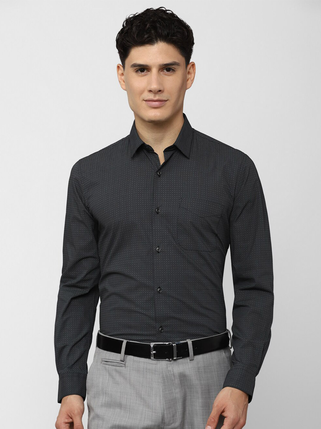 

Peter England Men Grey Slim Fit Formal Shirt