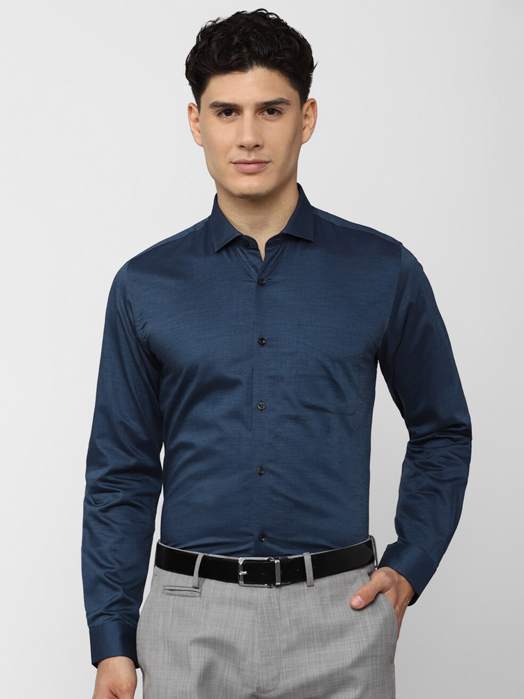 

Peter England Men Navy Blue Slim Fit Formal Shirt