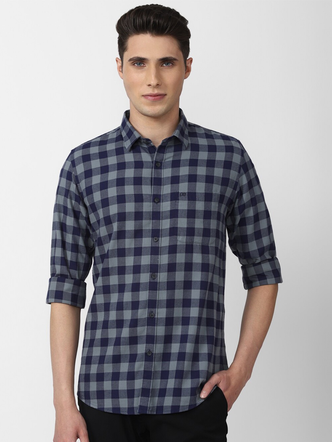 

Peter England Casuals Men Navy Blue Slim Fit Buffalo Checks Checked Casual Shirt