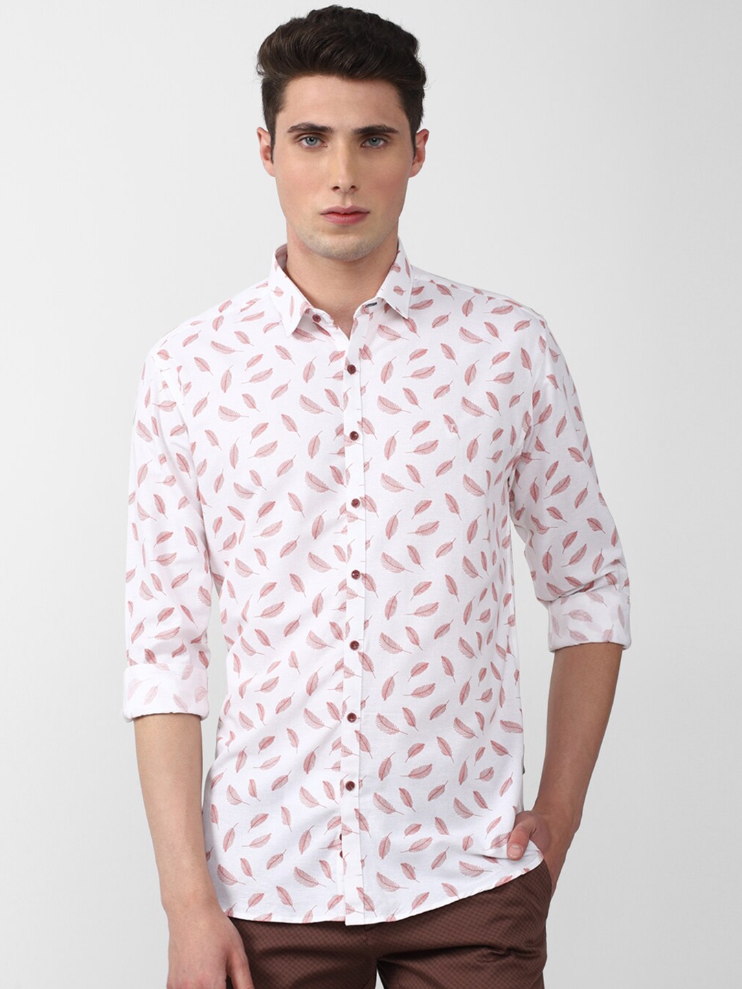 

V Dot Men White Slim Fit Printed Casual Shirt