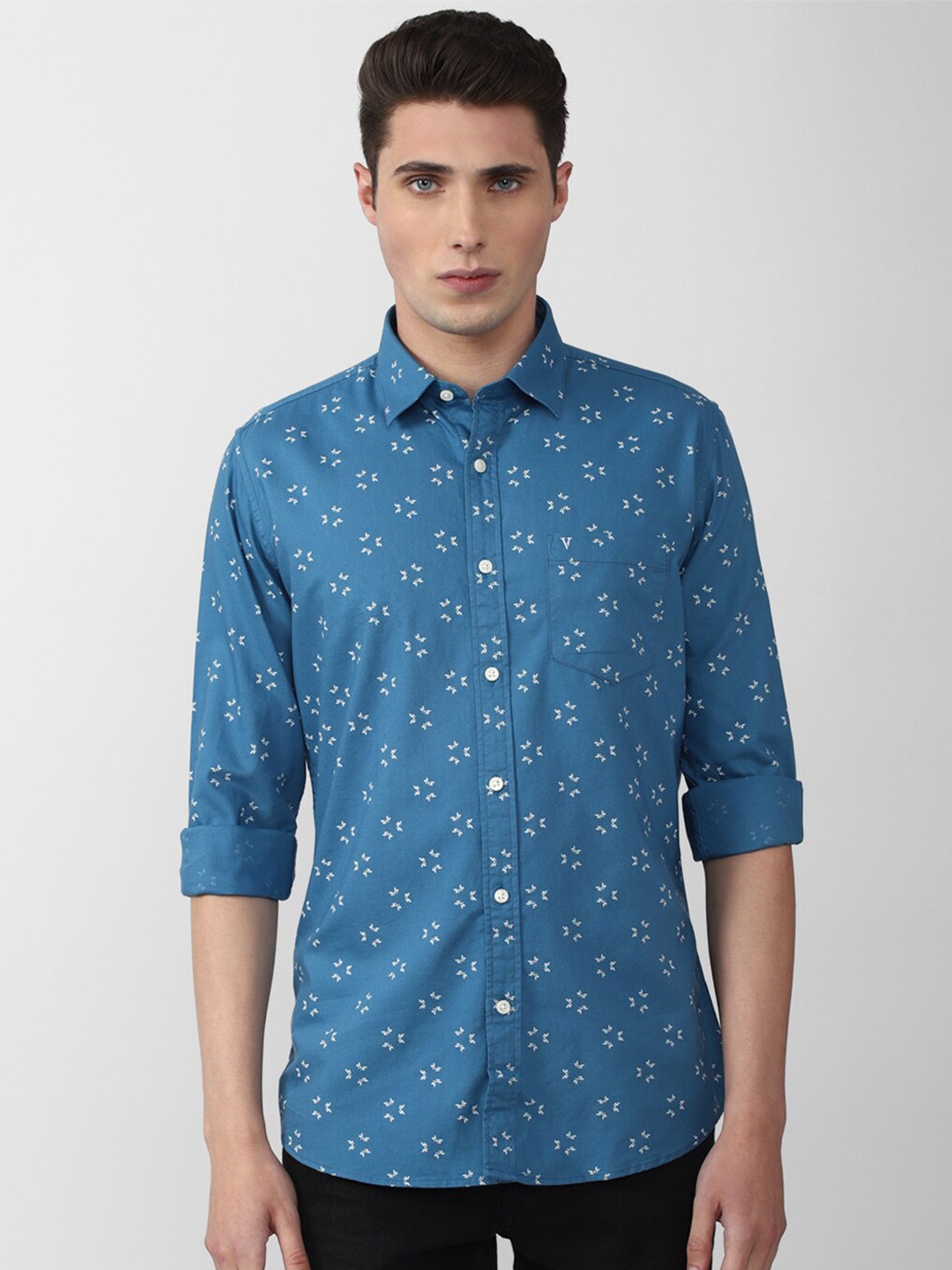 

Van Heusen Sport Men Blue Slim Fit Printed Casual Shirt