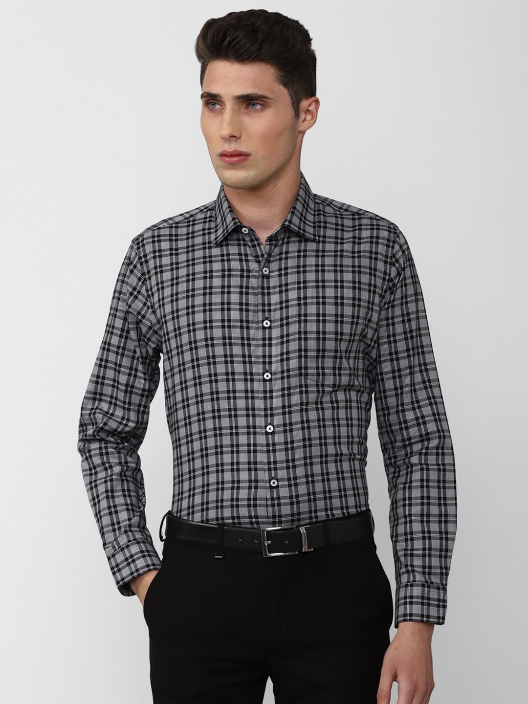

Van Heusen Men Grey Slim Fit Checked Formal Shirt