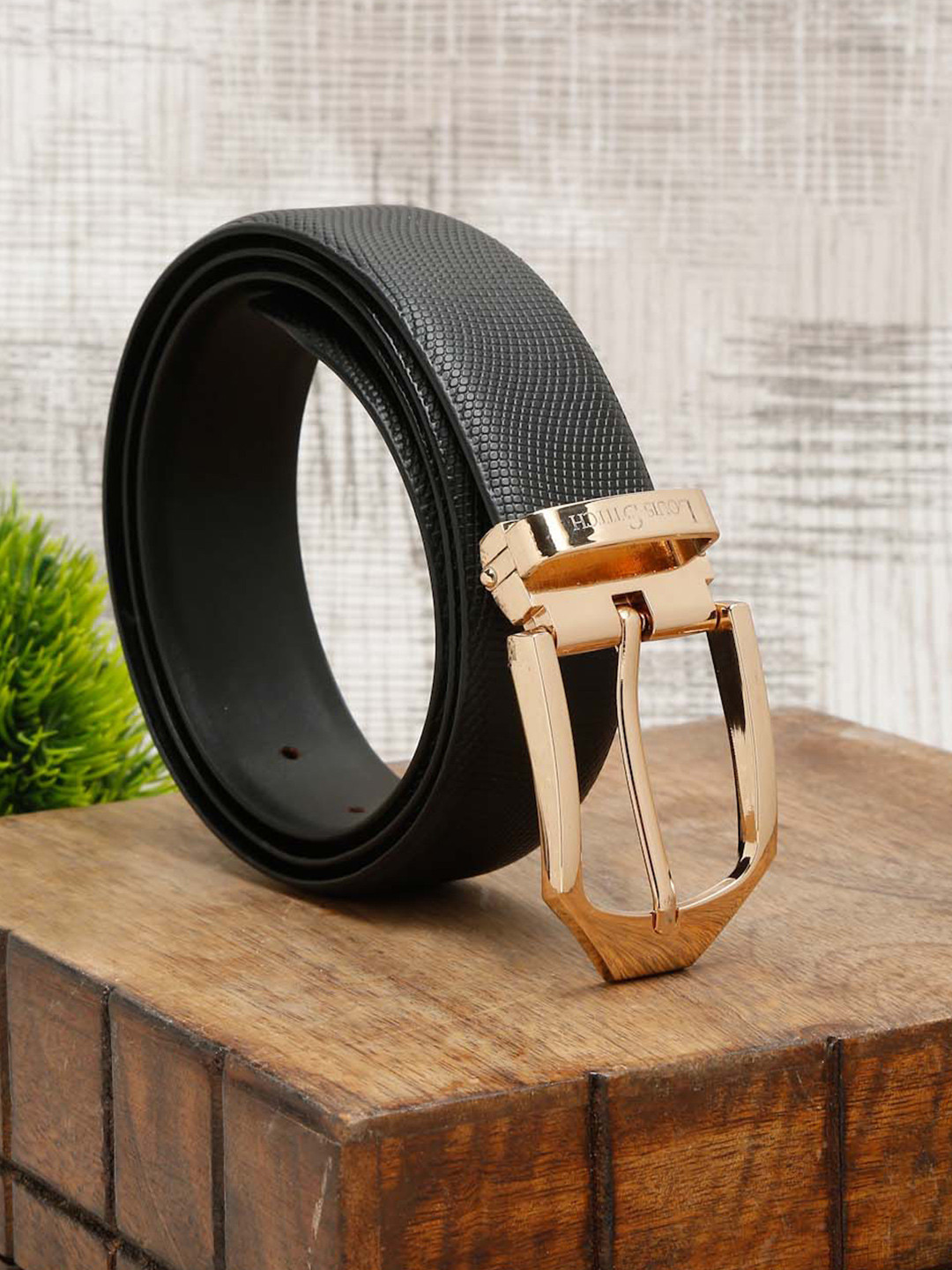 

LOUIS STITCH Men Black Textured Leather Formal Belt