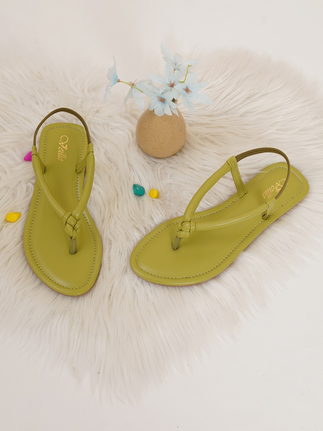 

VEILLE Women Green Colourblocked T-Strap Flats with Bows