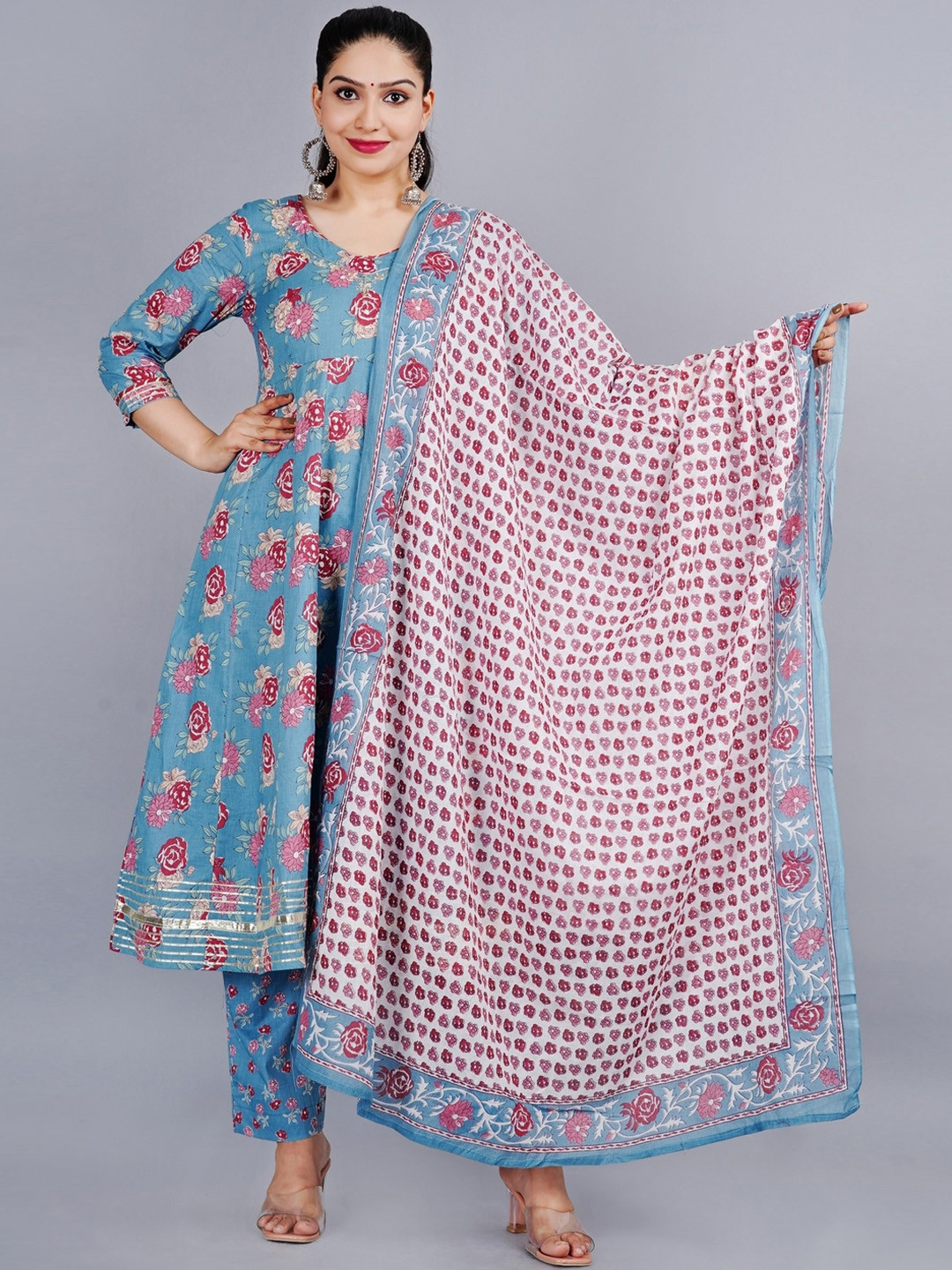 

EtnicaWear Women Blue Floral Printed Pure Cotton Kurta with Trousers & With Dupatta