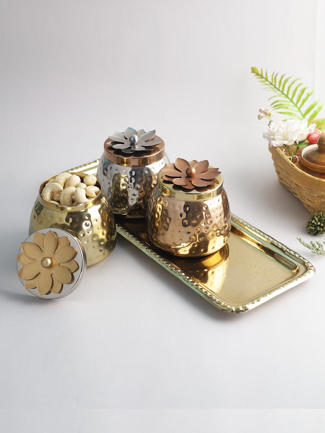 

Aapno Rajasthan Set of 3 Gold-Toned & Silver-Toned Jars with Tray