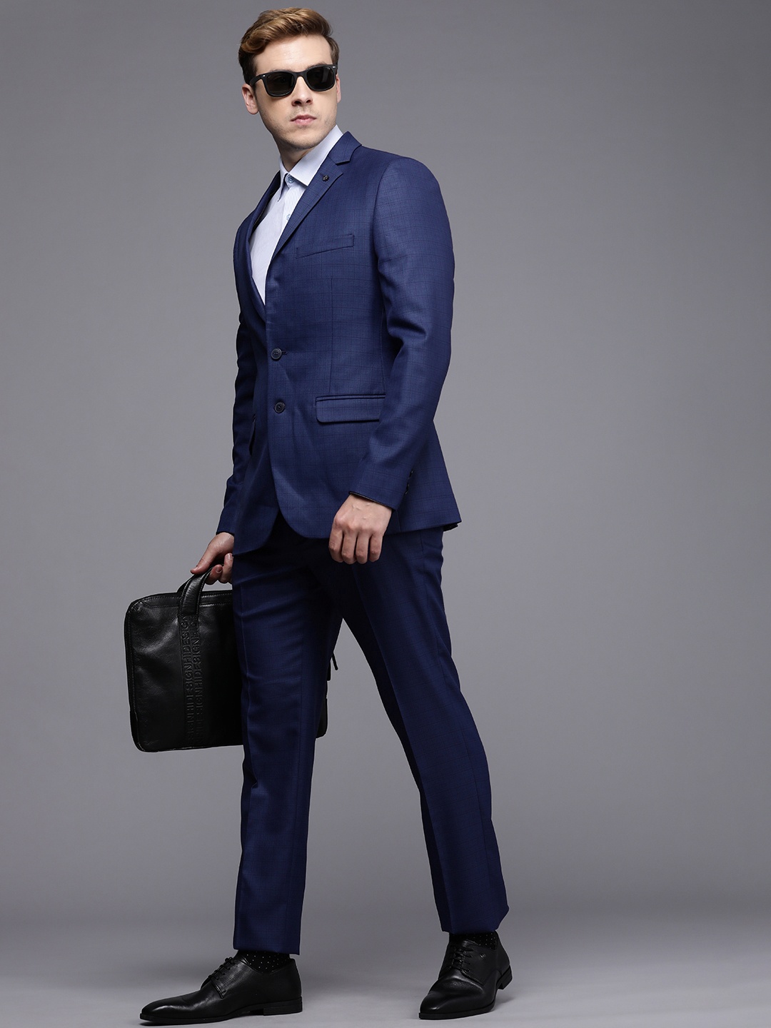 

Raymond Men Slim Fit Checked Single-Breasted 2-Piece Formal Suit, Blue