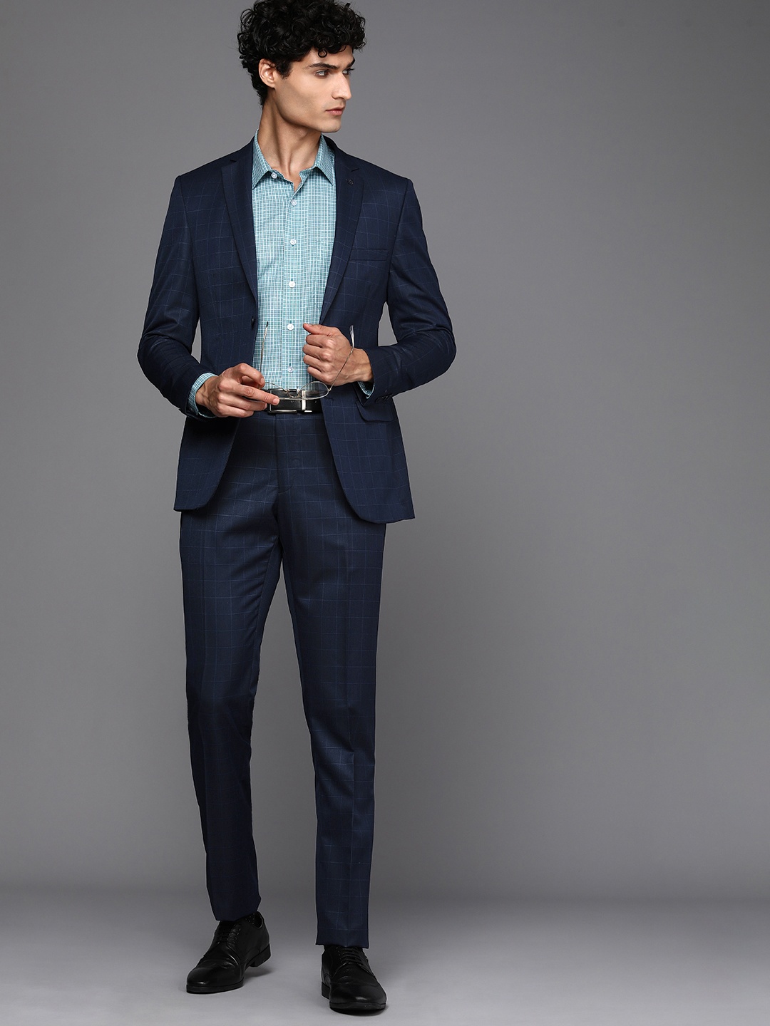 

Raymond Men Checked Single-Breasted Formal Suit With Formal Trousers, Navy blue