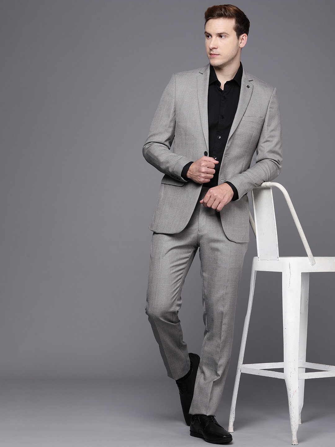

Raymond Men Slim Fit Checked Single-Breasted 2-Piece Formal Suit, Grey