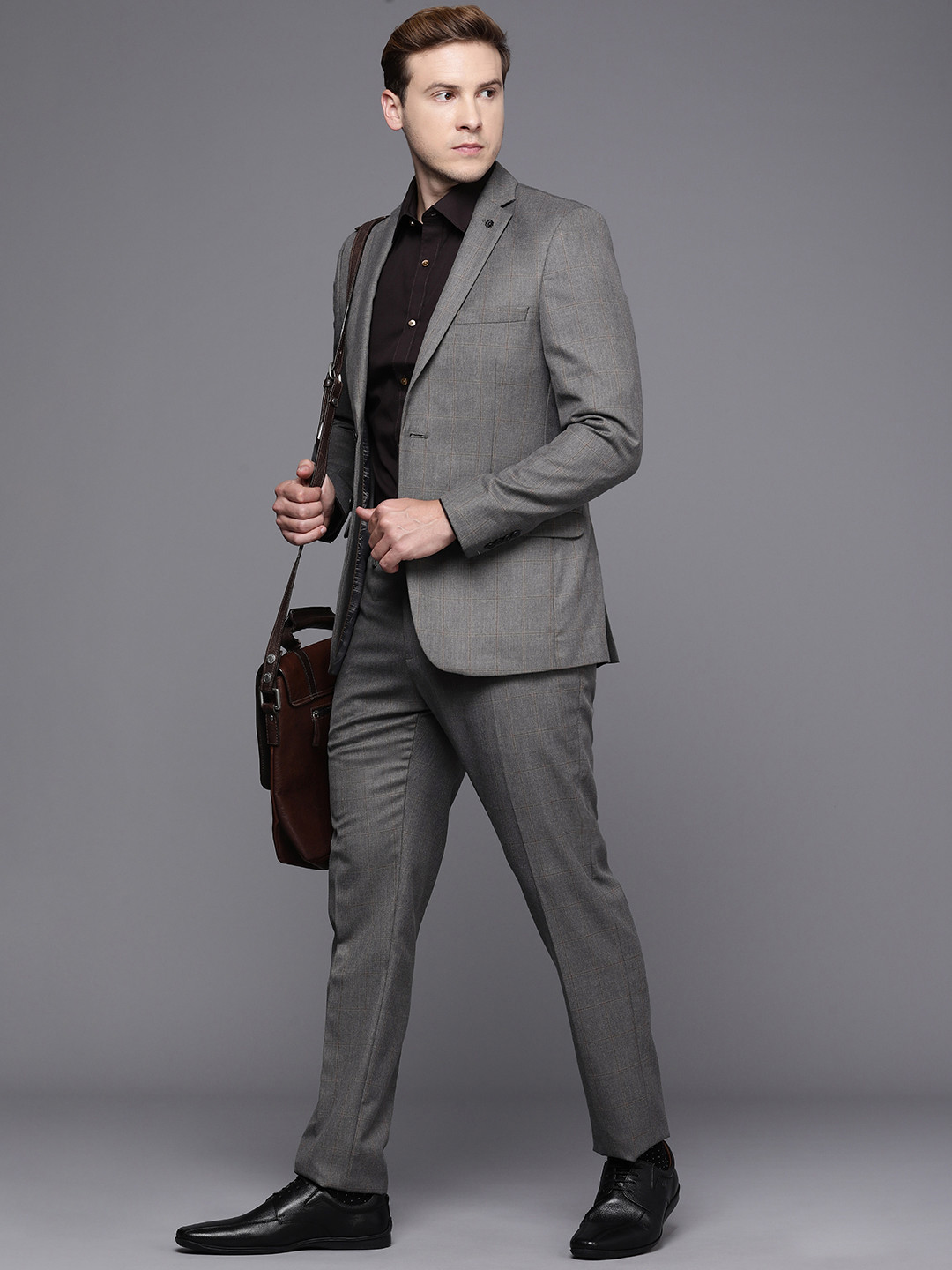 

Raymond Men Slim Fit Checked Single-Breasted 2-Piece Formal Suit, Grey