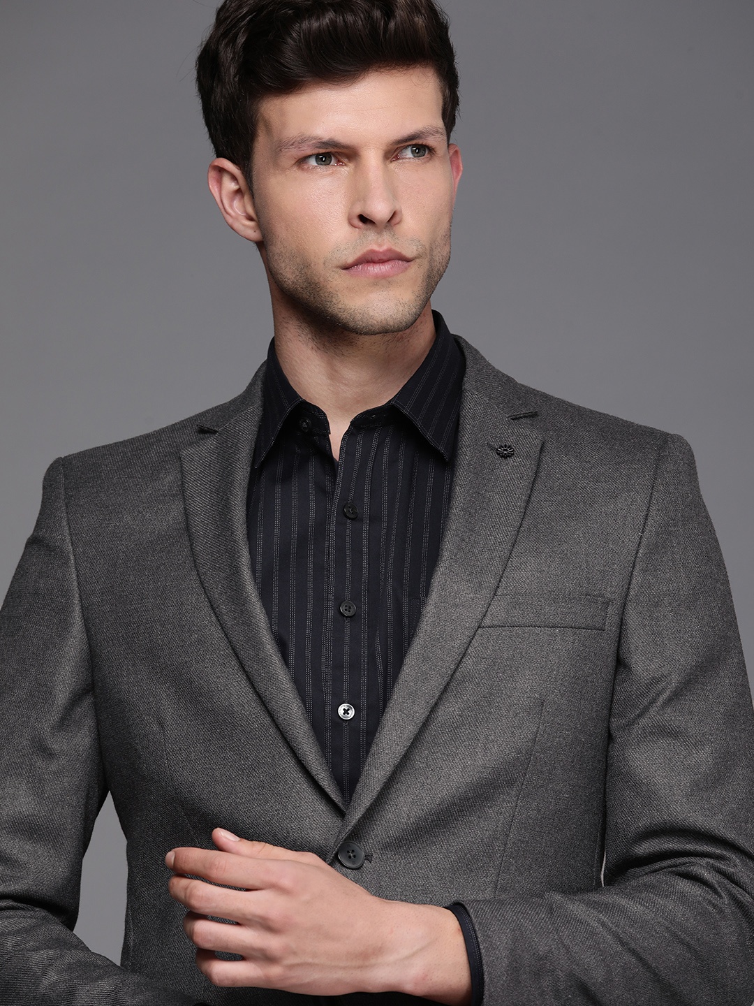 

Raymond Men Charcoal Grey Slim Fit Self-Design Single-Breasted Formal Blazer