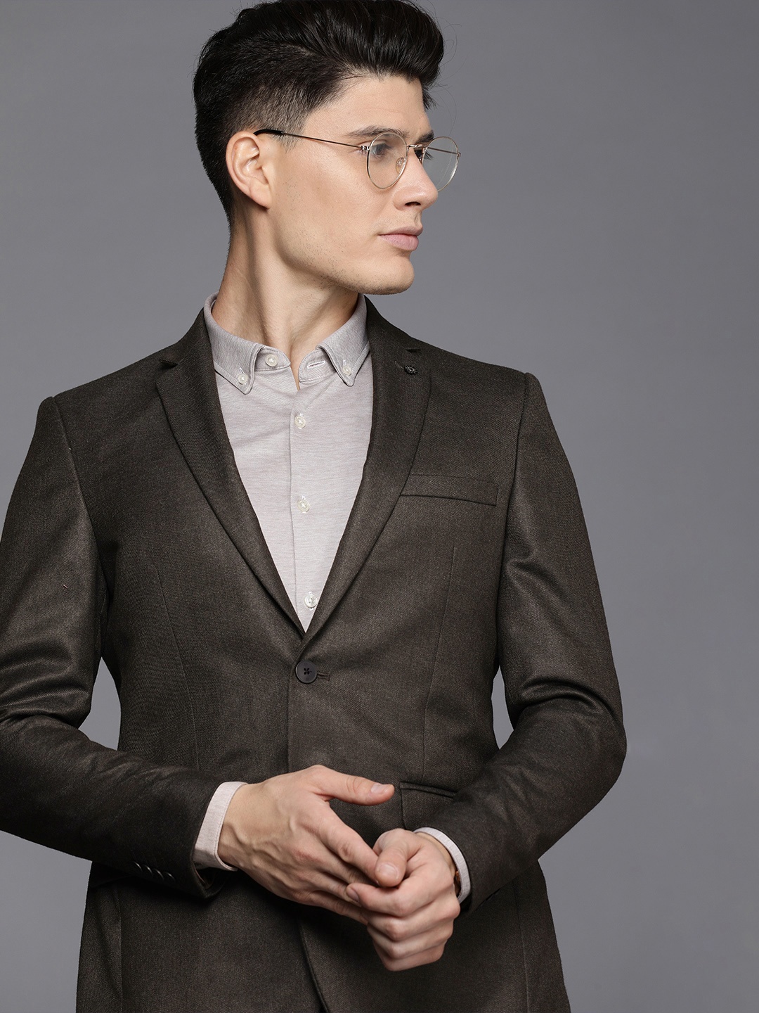 

Raymond Men Brown Solid Slim Fit Single Breasted Formal Blazer