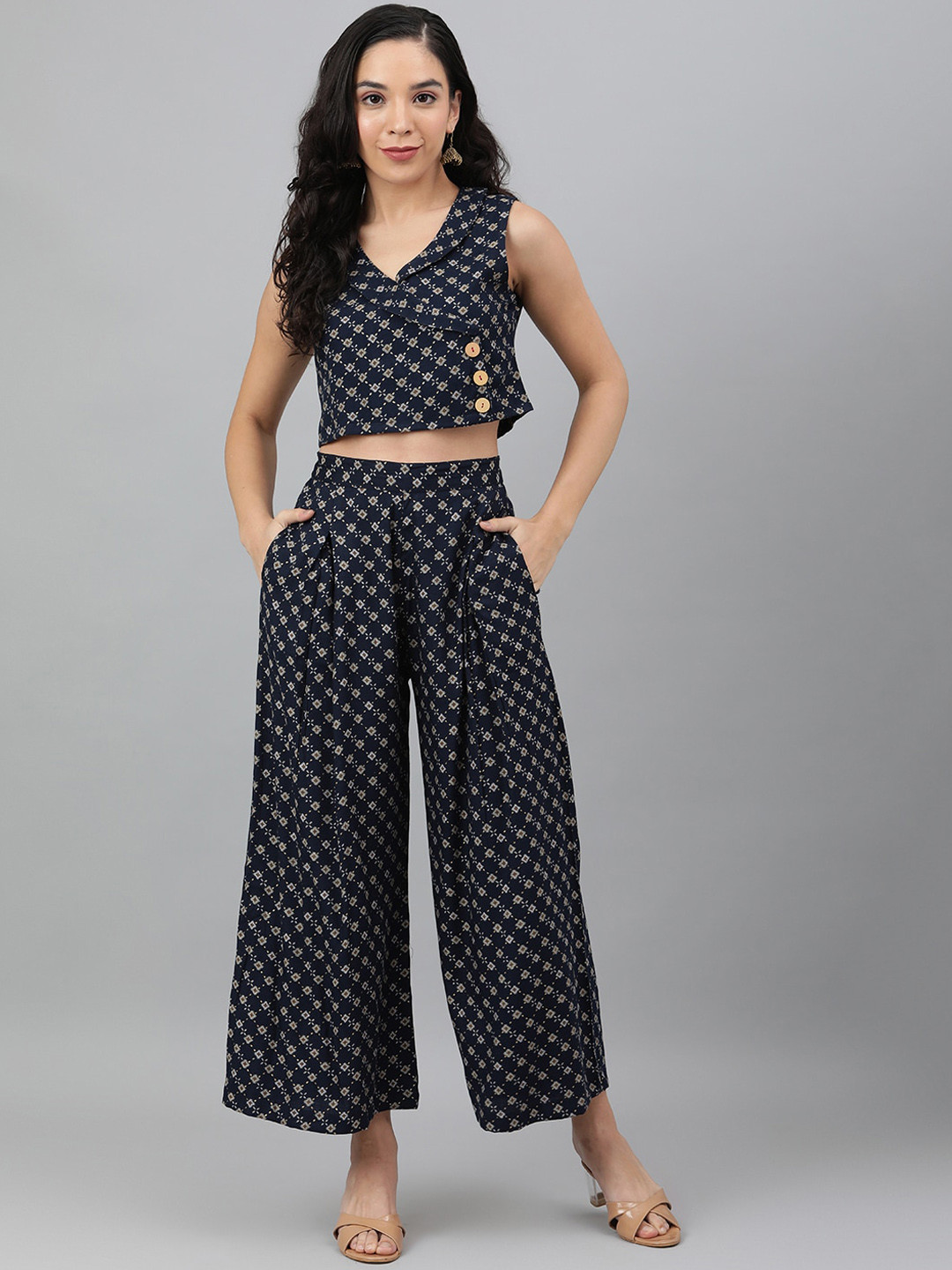 

Ragavi Women Navy Blue & White Printed Co-Ords