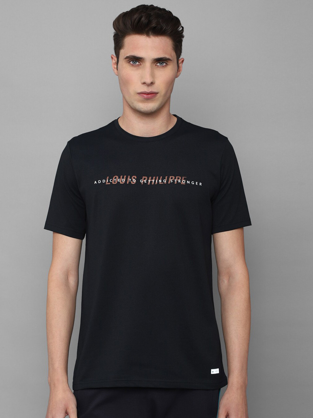 

Louis Philippe Men Navy Blue Typography Printed Slim Fit T-shirt