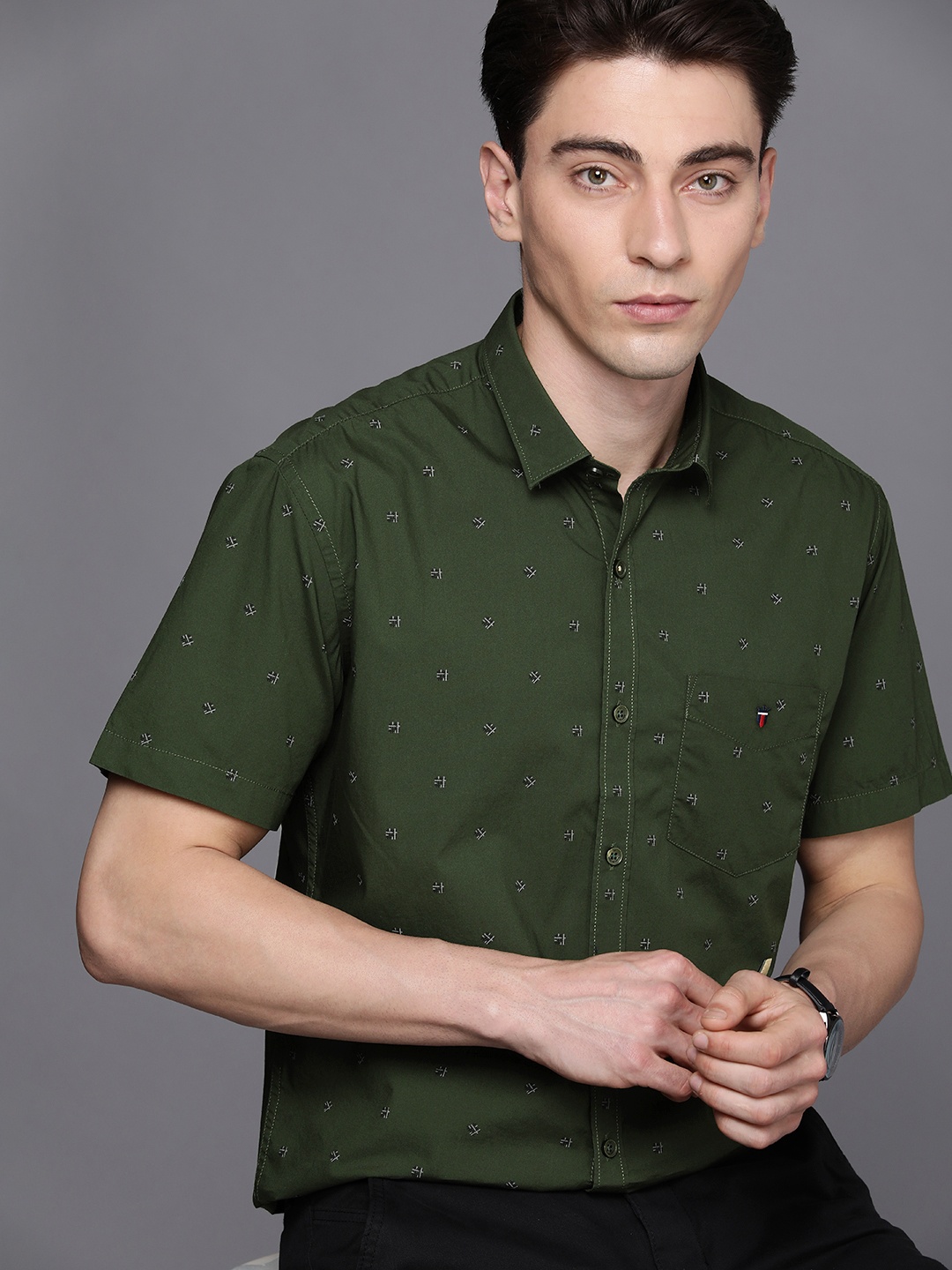 

Louis Philippe Sport Men Slim Fit Geometric Printed Casual Shirt, Green