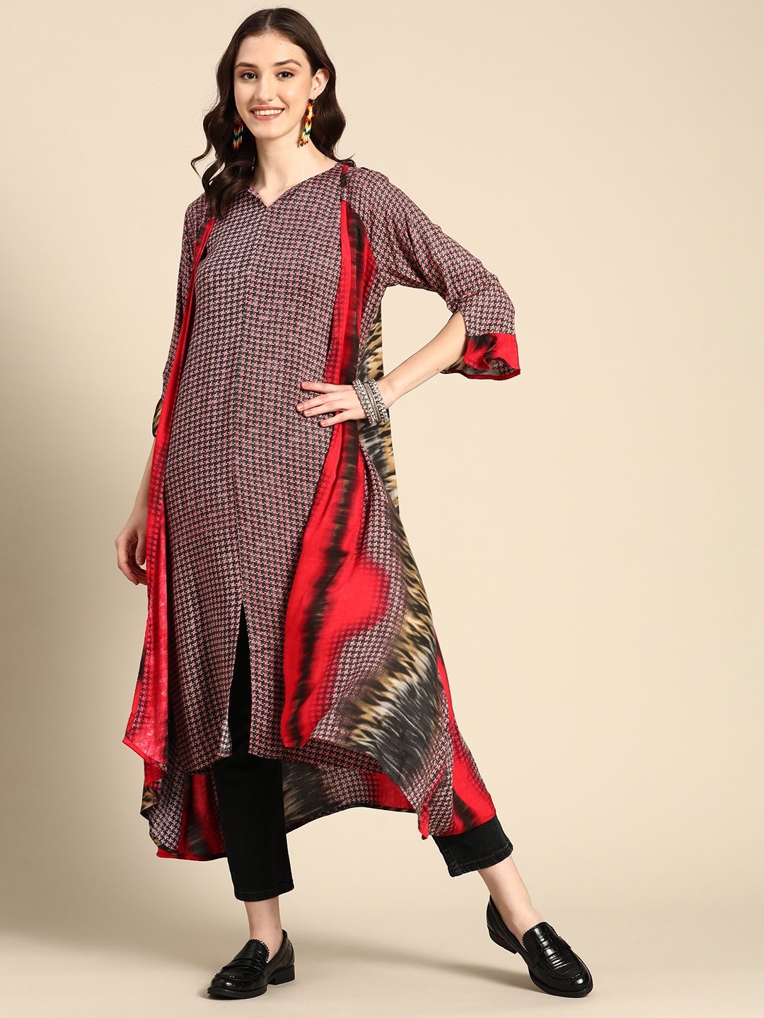 

Sangria Women Red Geometric Printed Kurta with Slip
