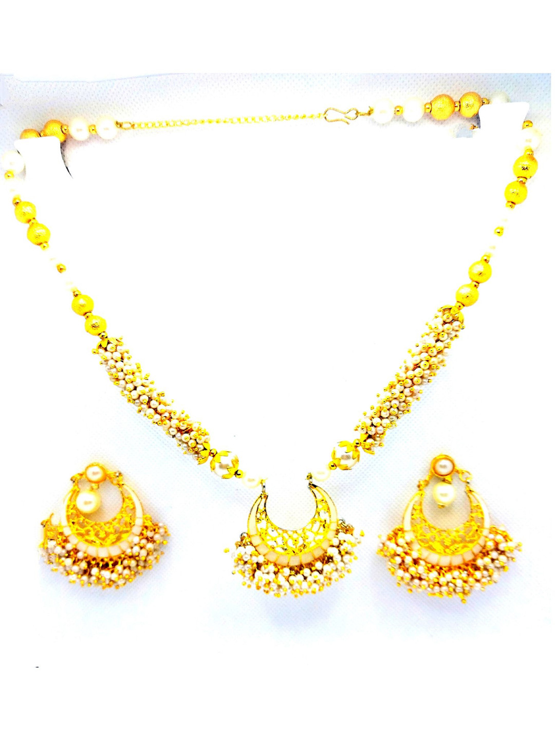 

Kshitij Jewels Gold-Plated & White Stone Studded Jewellery Set