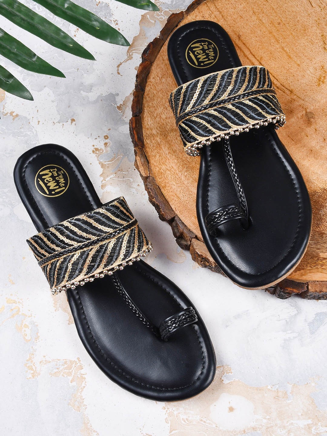

Try Me Women Black Ethnic One Toe Flats