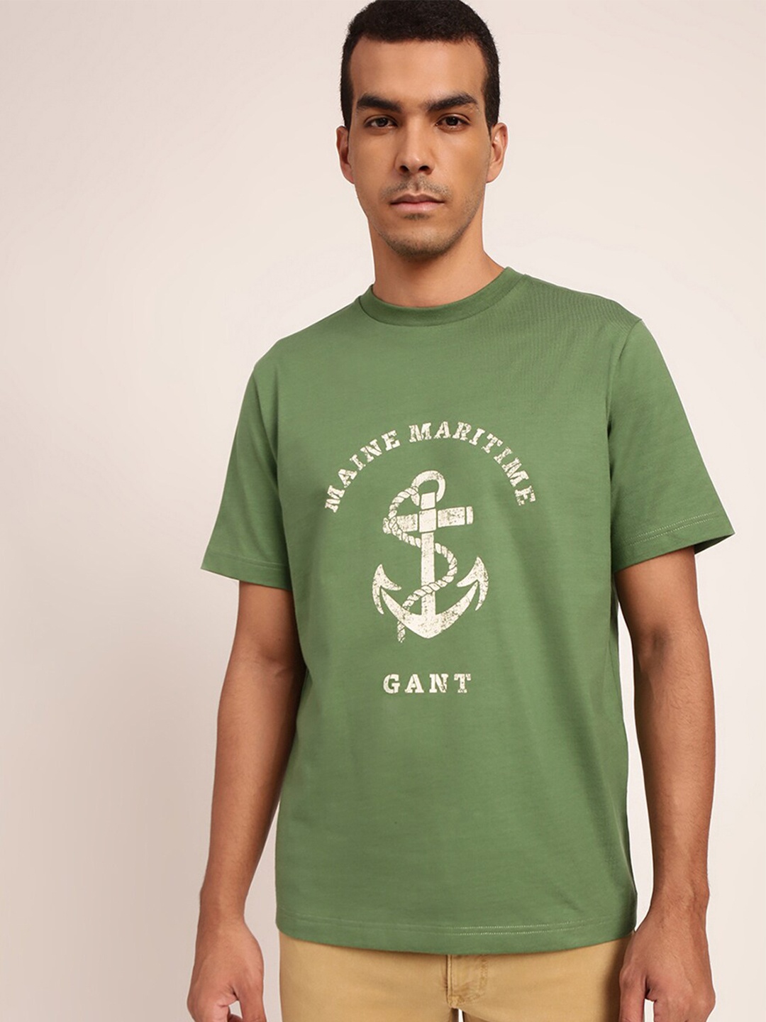 

GANT Men Green Typography Printed Pure Cotton Raw Edge T-shirt