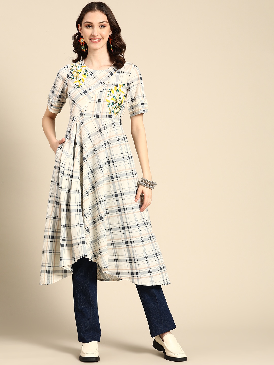 

Sangria Women Grey & White Checked Cotton Kurta