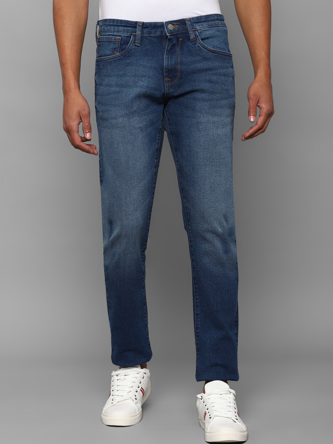 

Allen Solly Sport Men Blue Slim Fit Light Fade Jeans